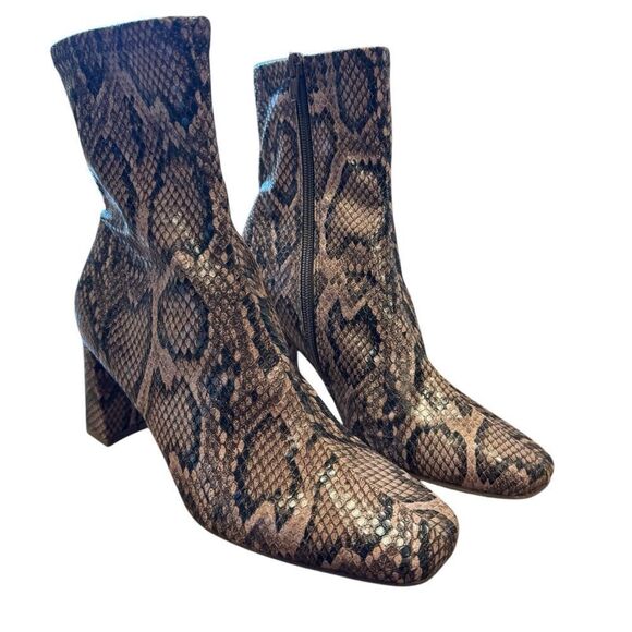 Revolve Steve Madden Harli Ankle Boot in Snake NWOT - Picture 5 of 11